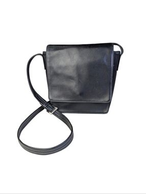 Tignanello Vintage 90s/Y2K Black Pebbled Leather Organizer Crossbody Bag